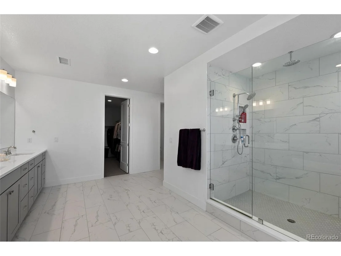 Photo of 1679 Oakpoint Way