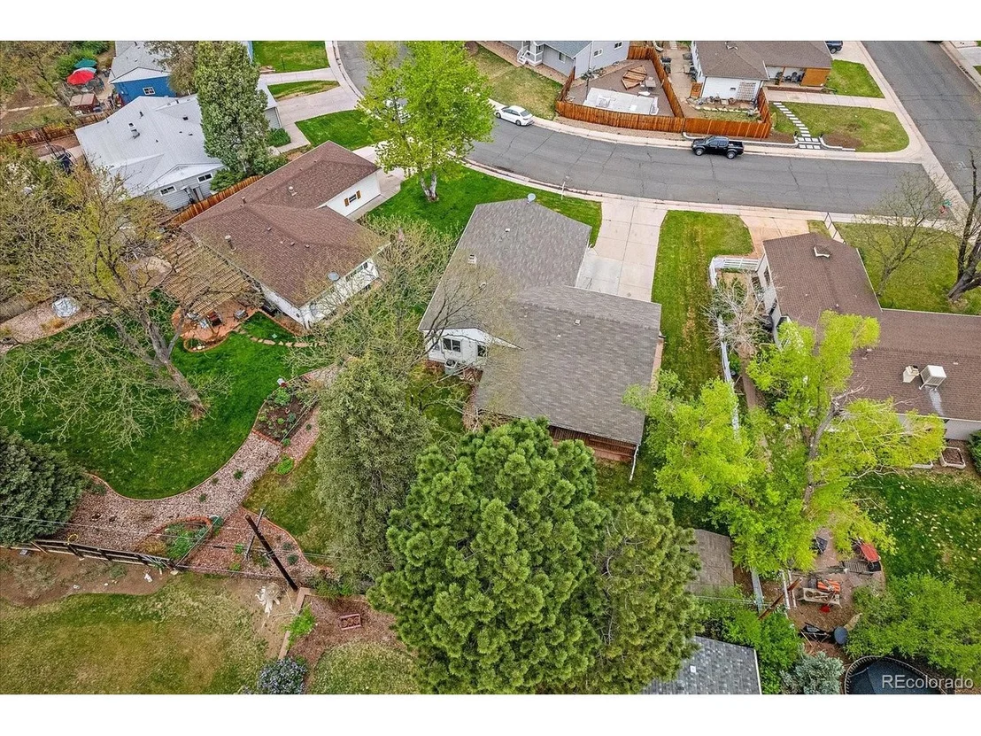 Photo of 3085 Robin Way