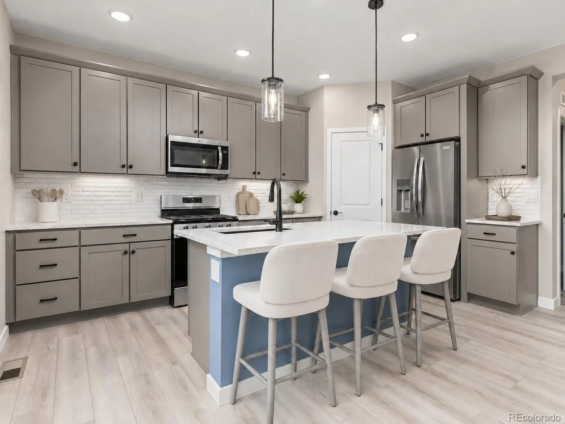 Photo of 5388 Riverbend Ave