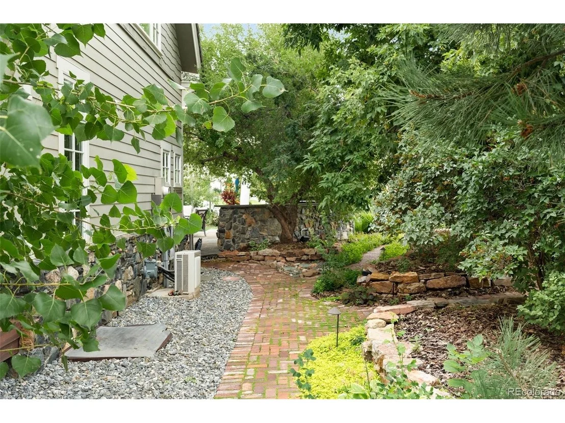 Photo of 3166 Juniper Ct