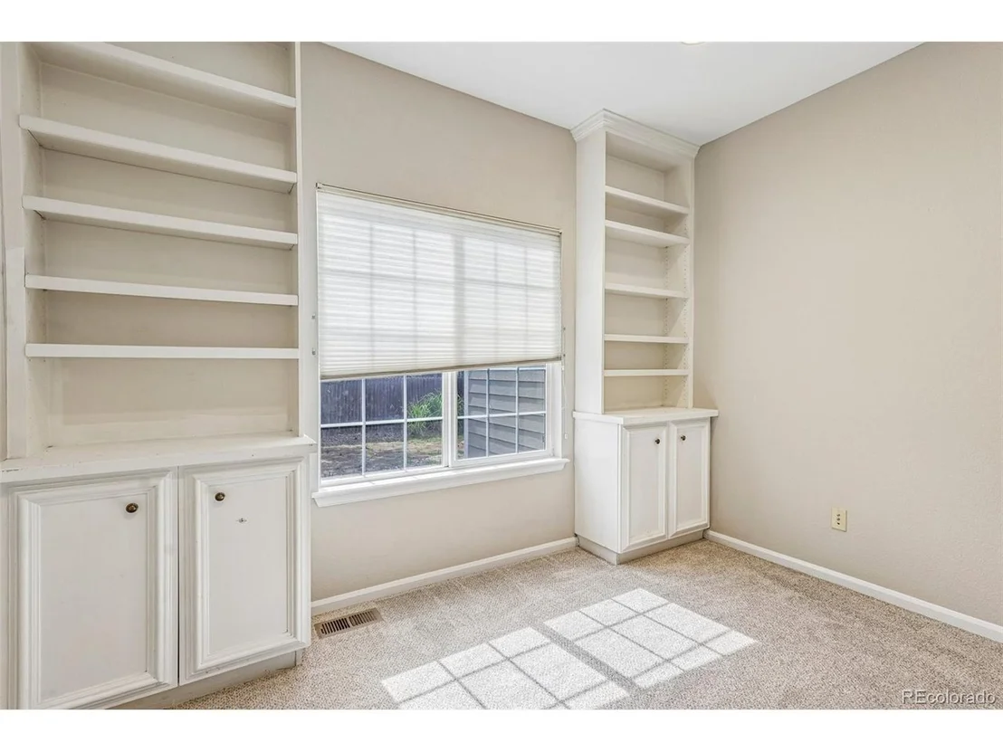 Photo of 5974 Sparrow Ave