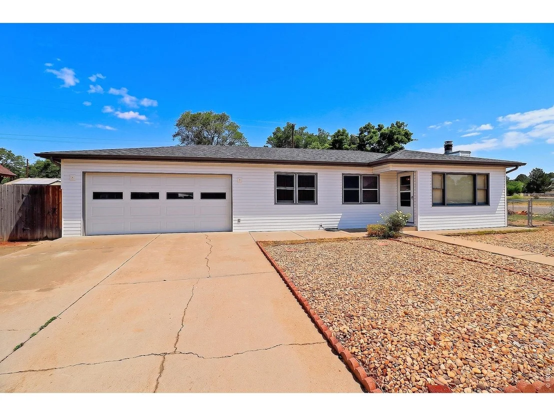 Photo of 3001 Sunset Dr