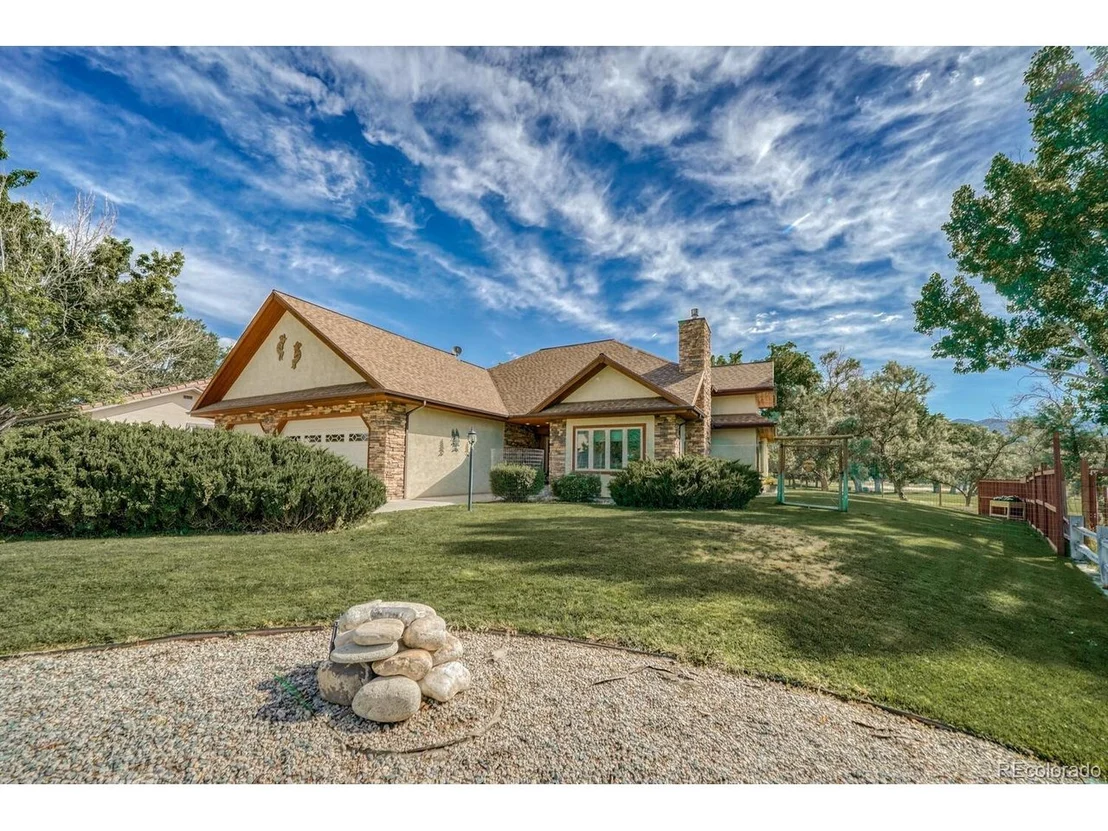 Photo of 127 Mesa Cir