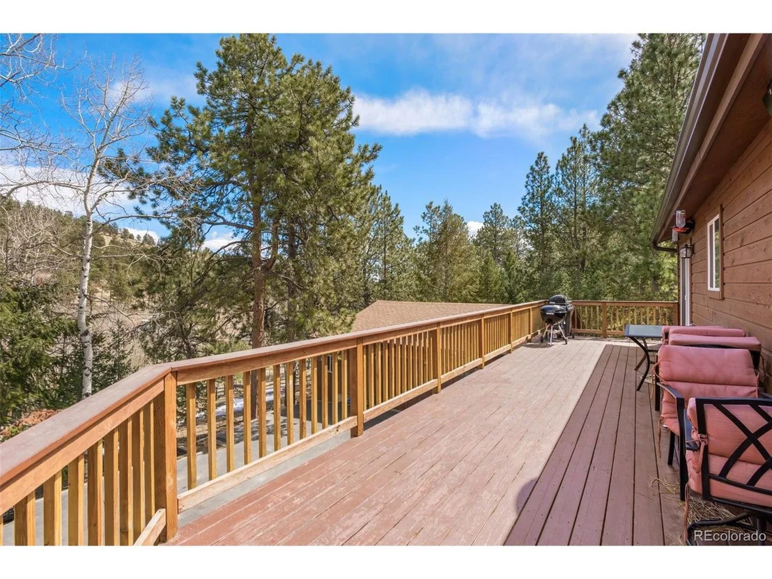 Photo of 1327 Bluebird Dr