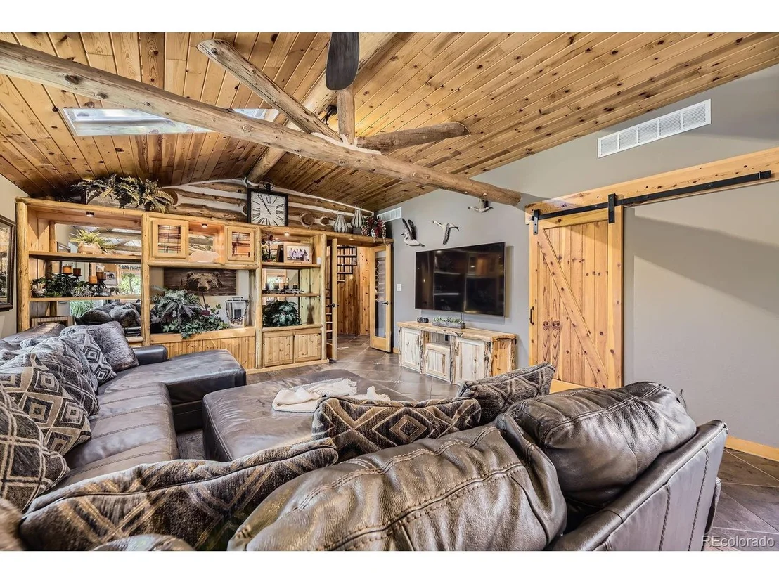 Photo of 10097 Sprucedale Dr