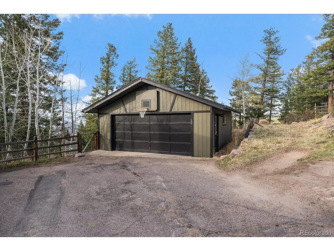 Photo of 26792 Hilltop Rd