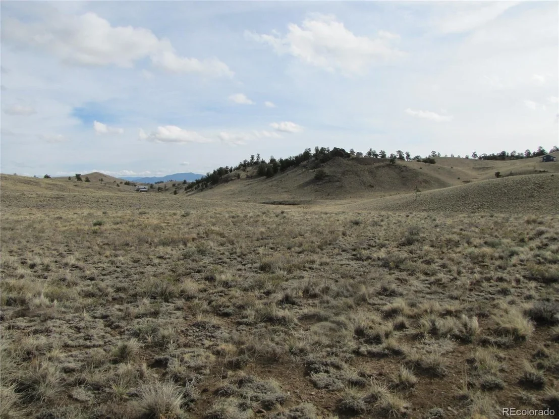Photo of 575 Falcon Rd