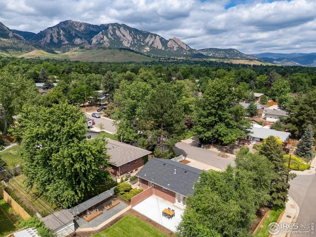Photo of 1100 Berea Dr