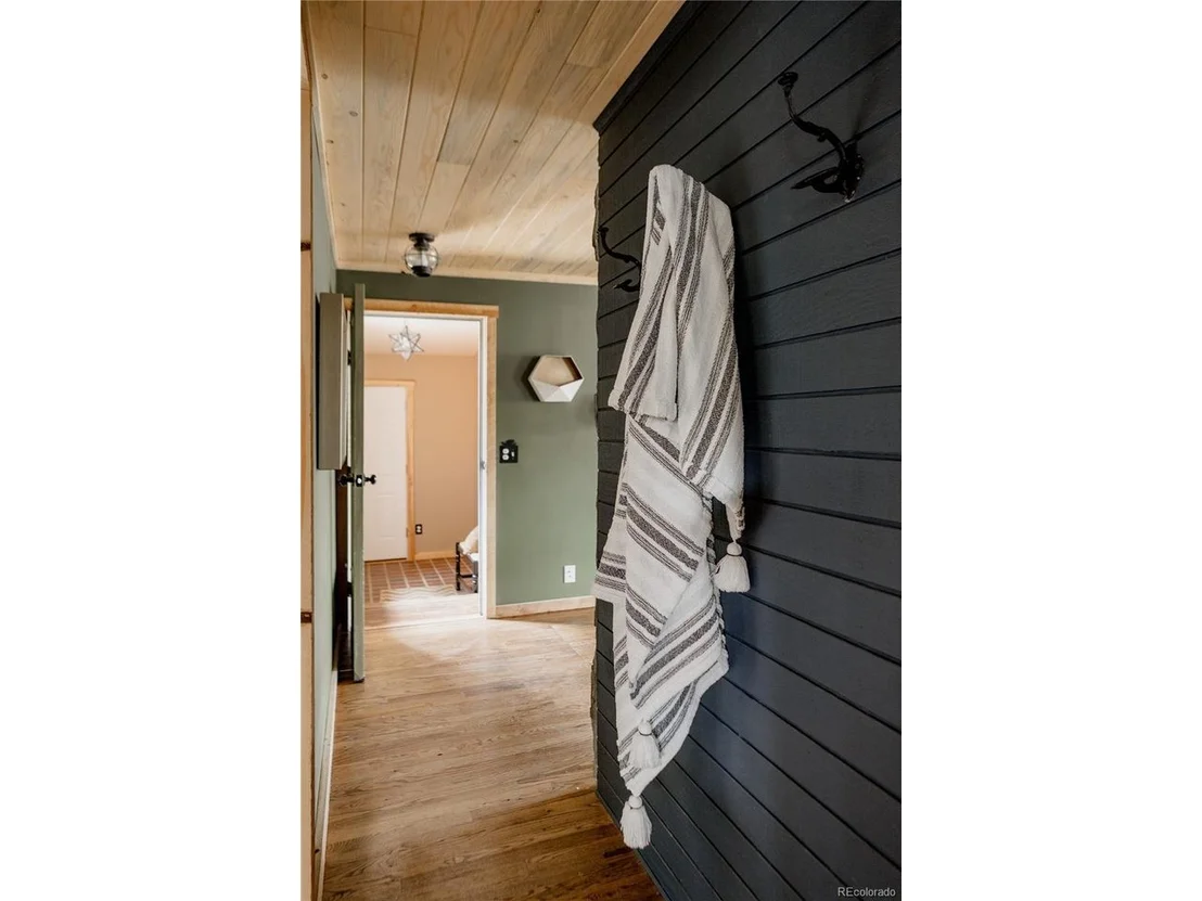 Photo of 297 Circle Dr