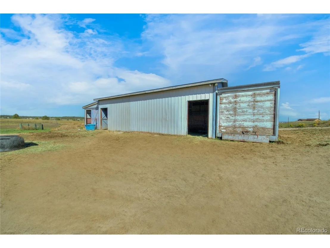 Photo of 15960 Homecrest Cir