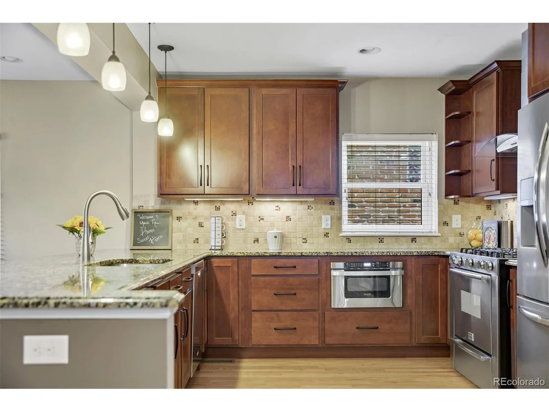 Photo of 545 Jackson St