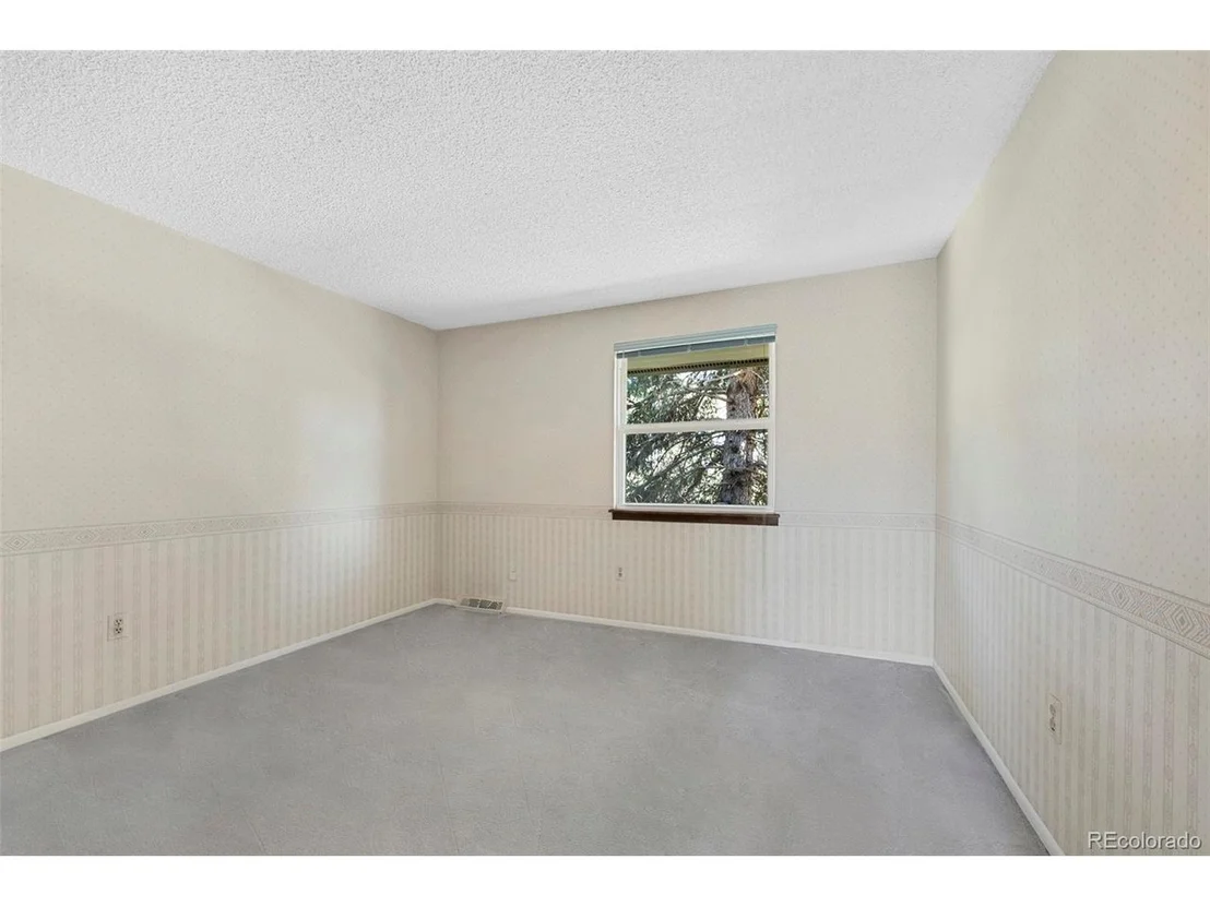 Photo of 8797 Iris St