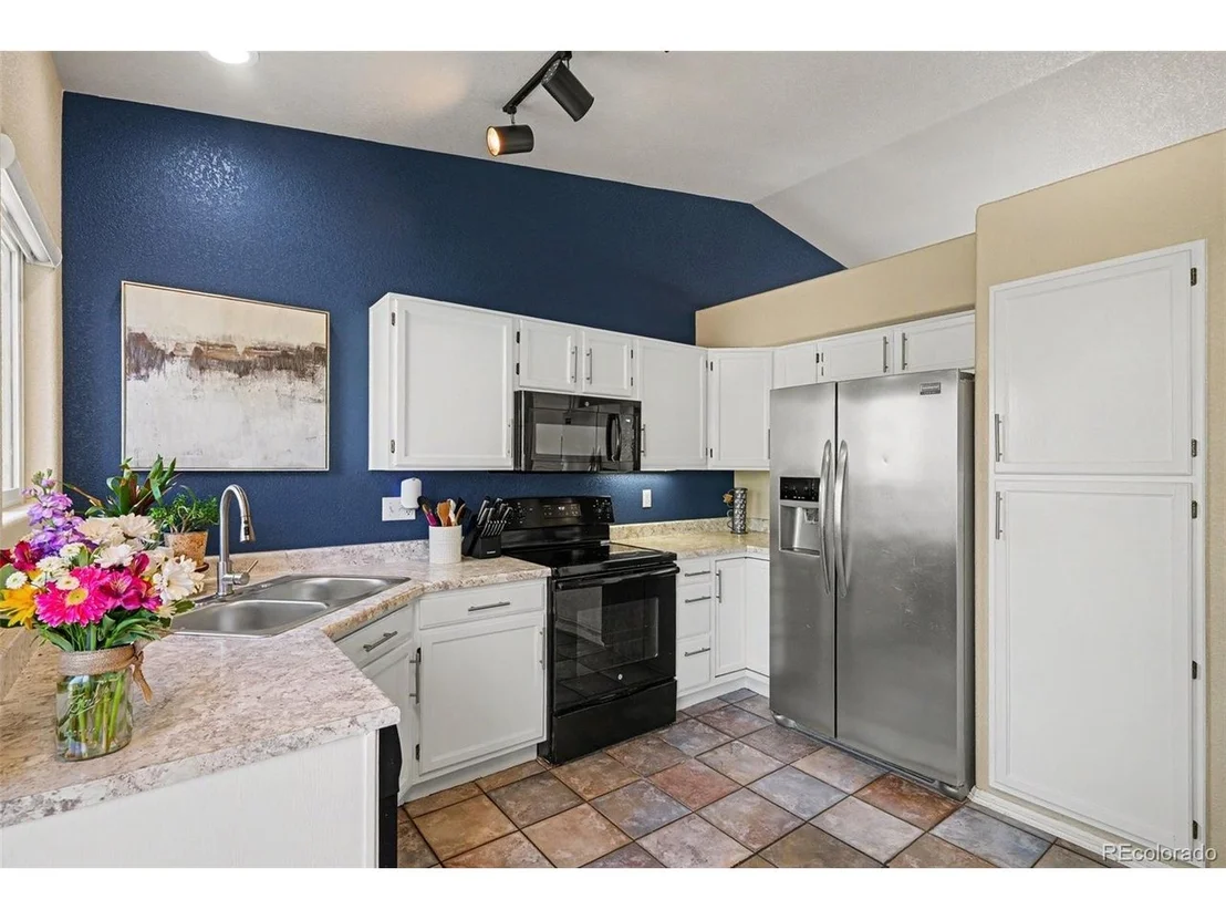 Photo of 8188 Eagleview Dr