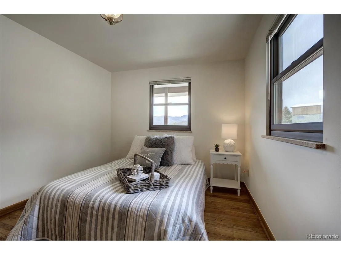 Photo of 25382 Mosier Cir