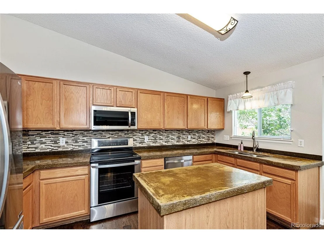 Photo of 9734 Moss Rose Cir