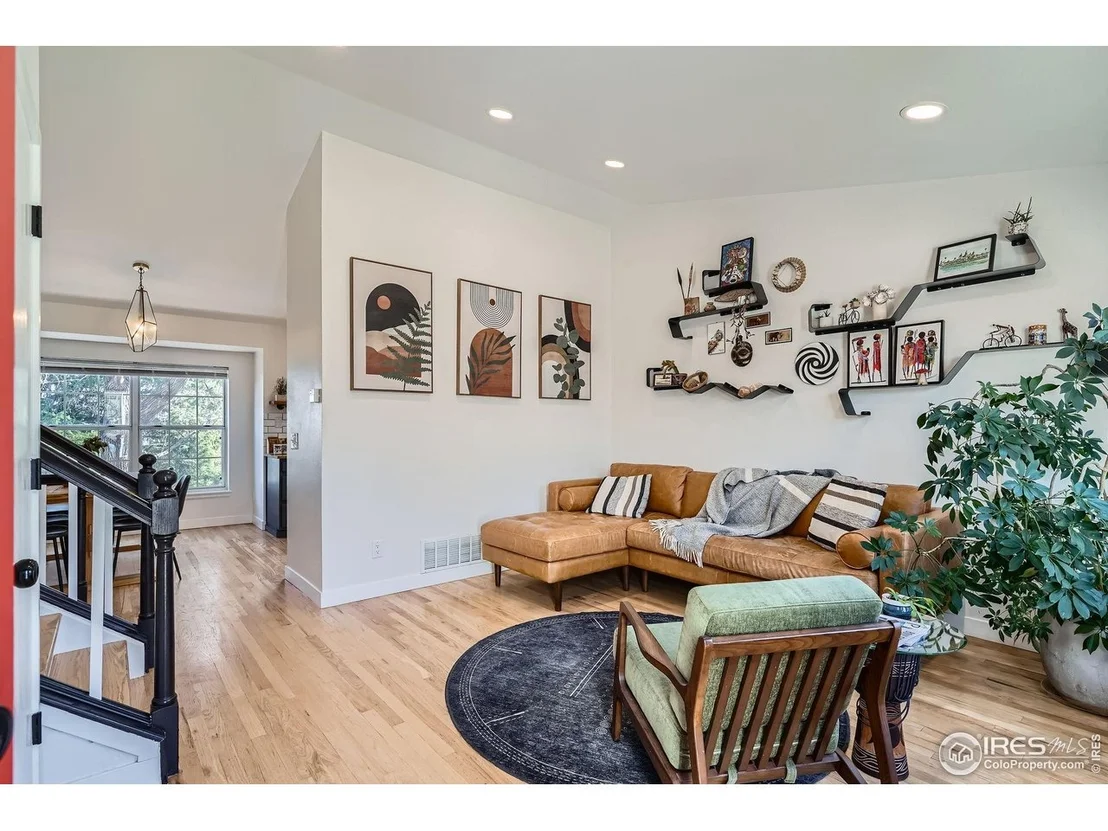 Photo of 348 Eisenhower Dr