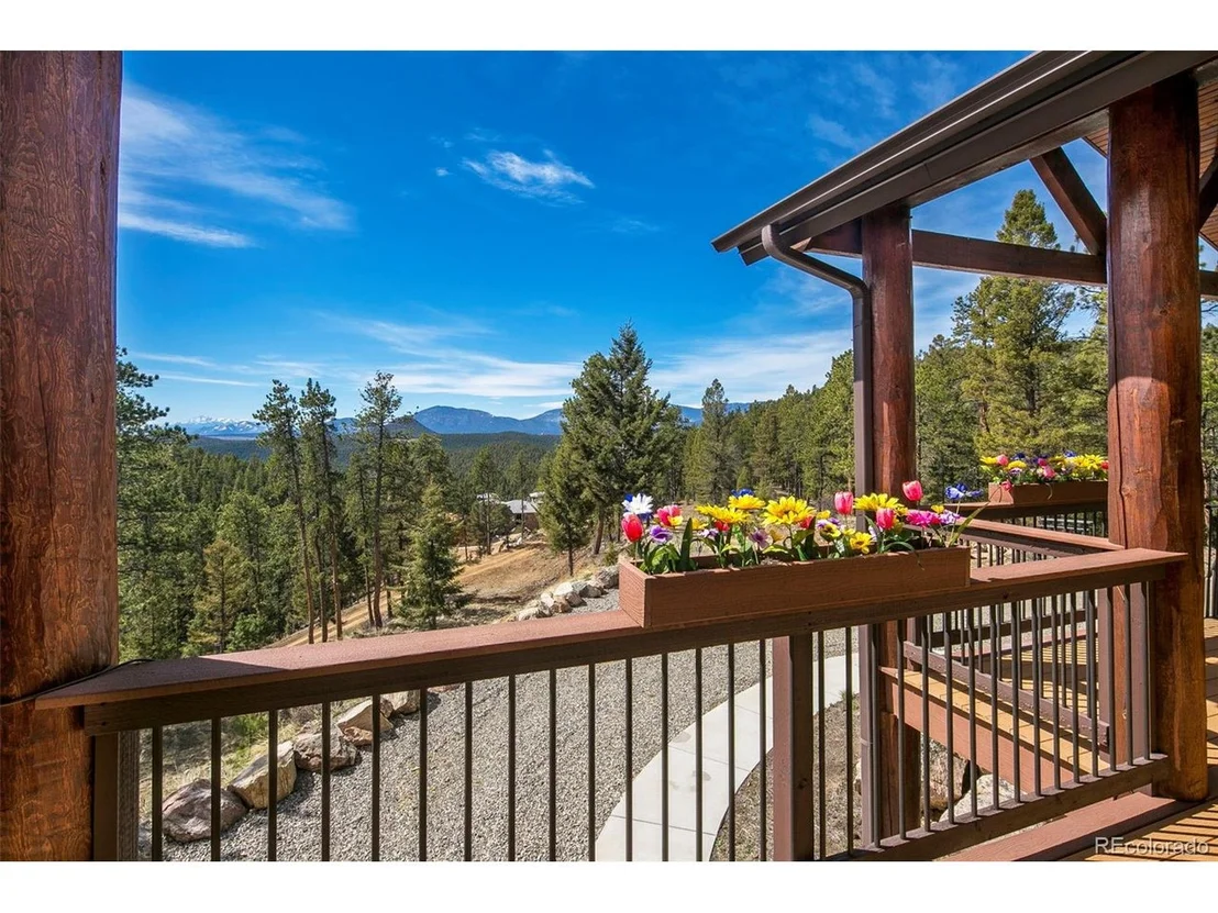 Photo of 25811 Rampart Ln