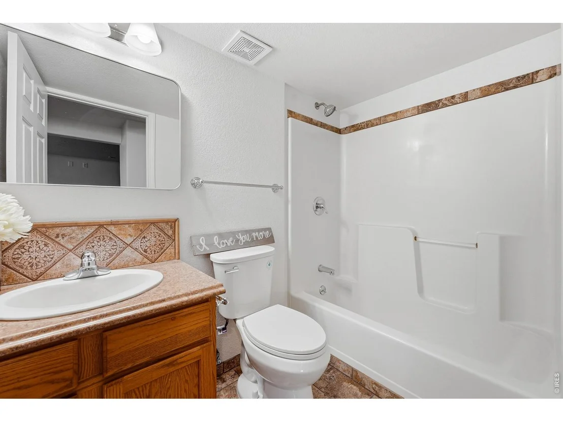 Photo of 2525 50th Ave