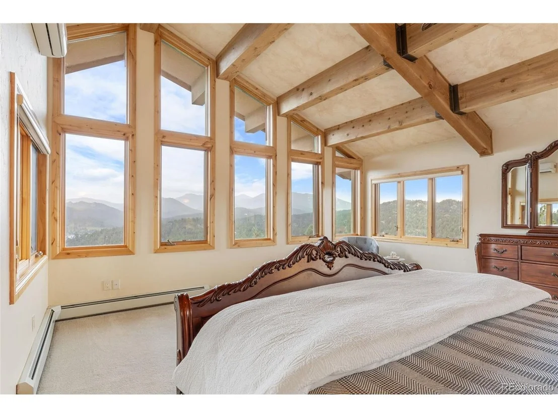 Photo of 27400 Overlook Dr