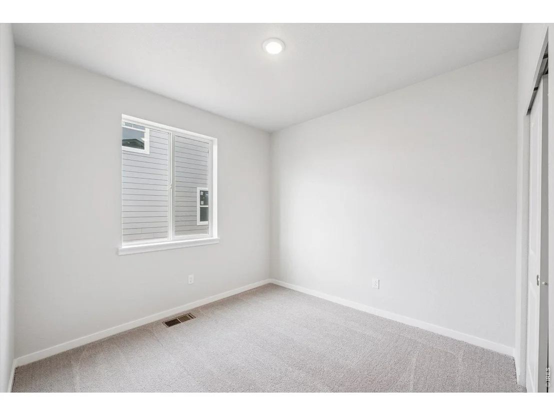 Photo of 815 Kettlepond Way