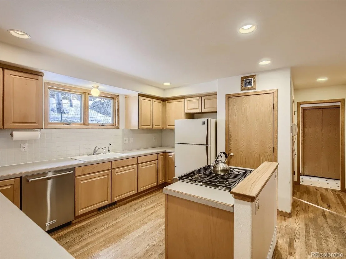 Photo of 597 Pine Glade Rd