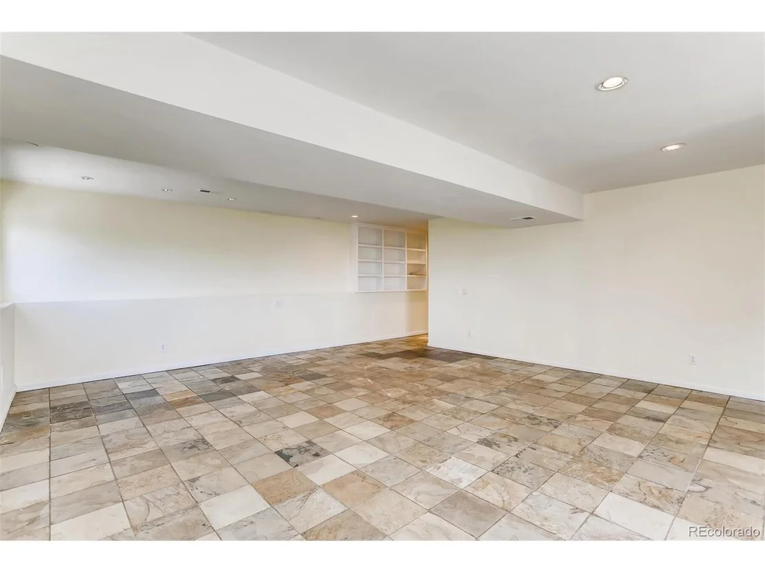 Photo of 25 Lake View Dr