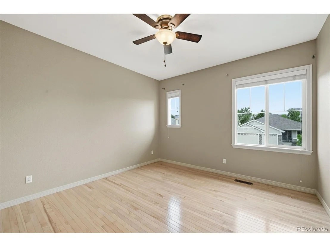 Photo of 10977 Glengate Cir