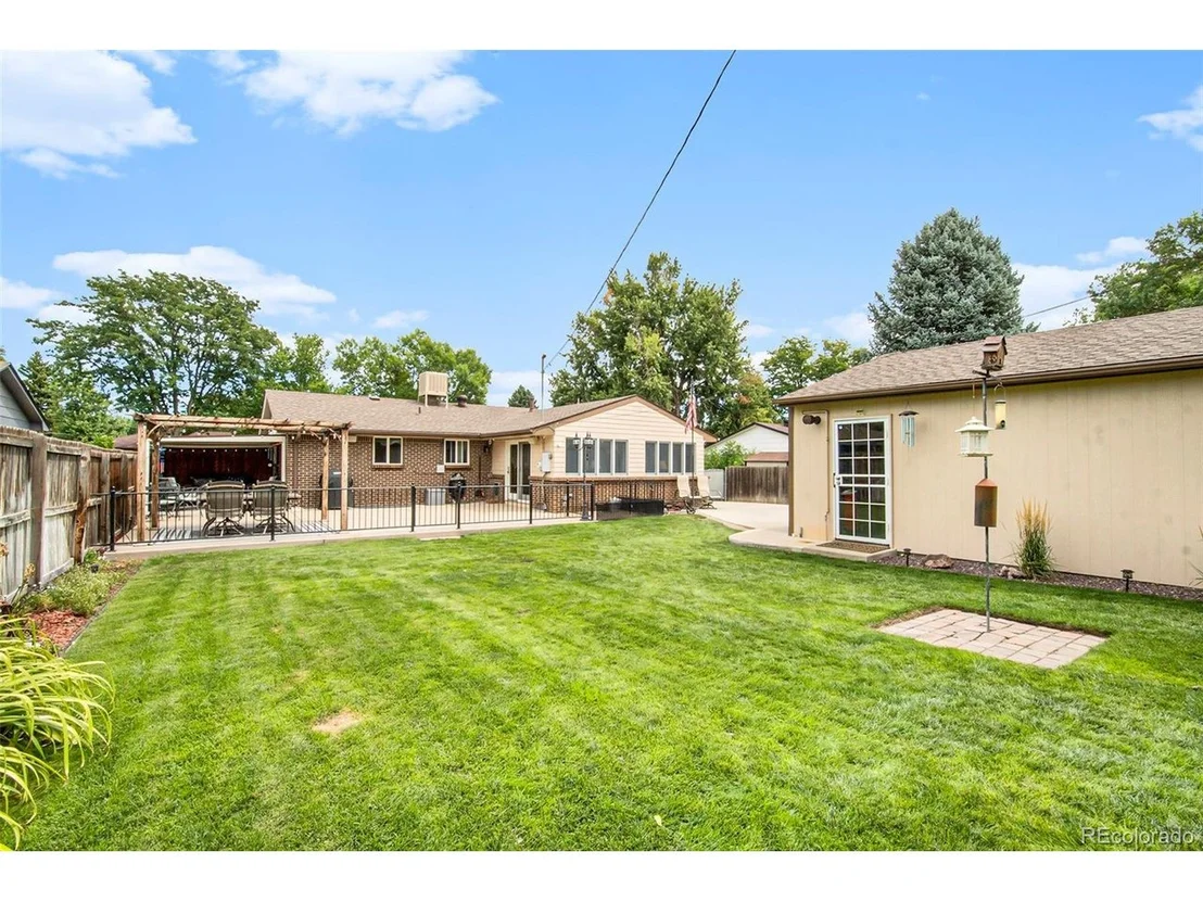 Photo of 5950 W Colgate Pl