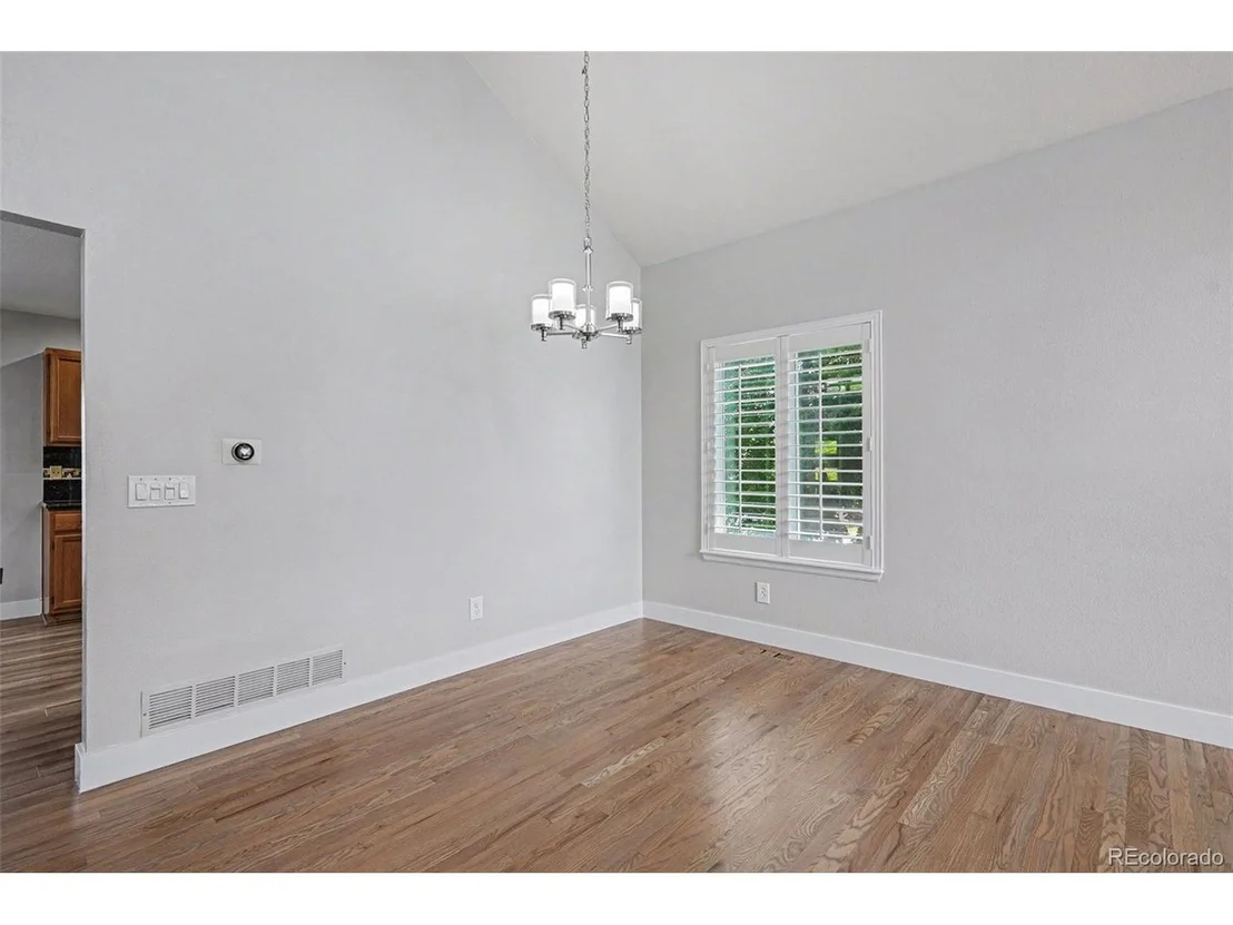 Photo of 995 Garden Dr