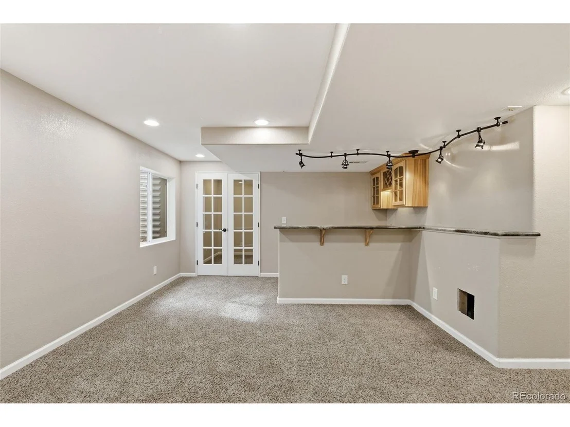 Photo of 5301 Fullerton Cir