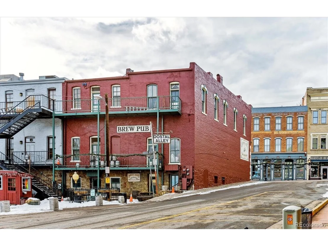 Photo of 1 Hawk Way