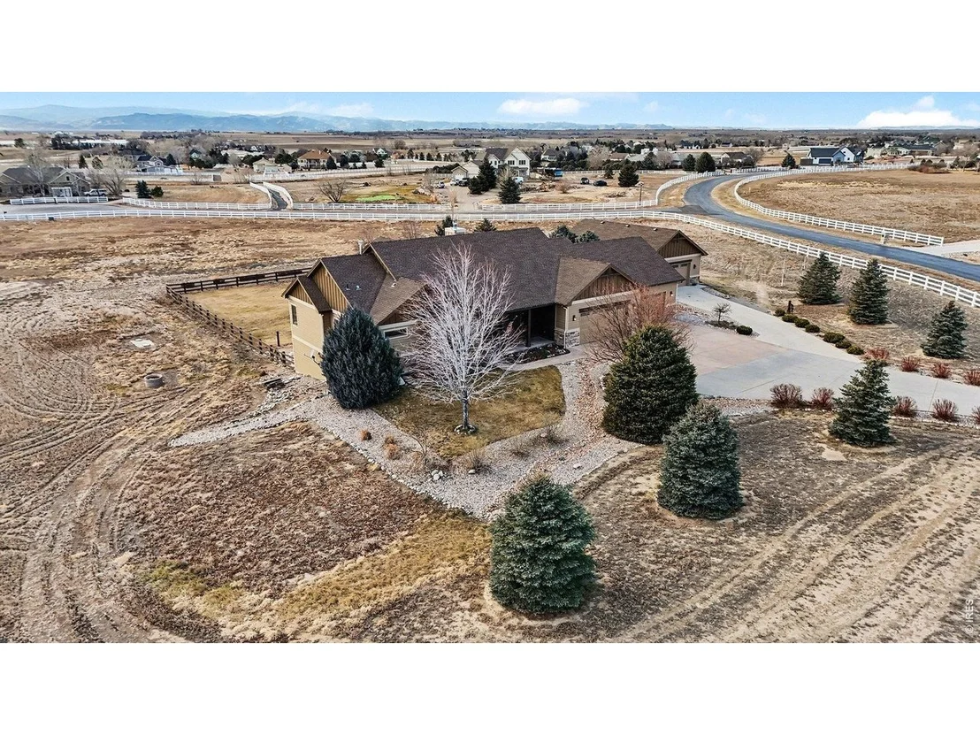 Photo of 39111 Hilltop Cir