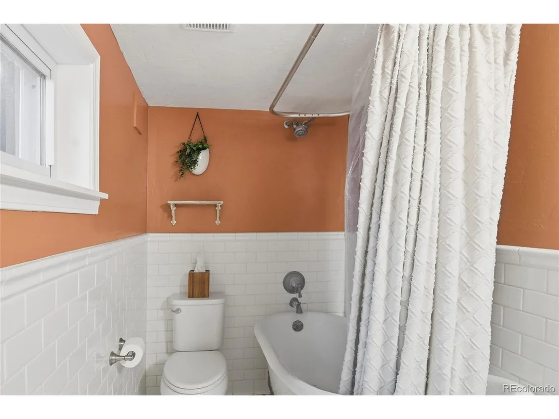 Photo of 34978 Forest Estates Rd