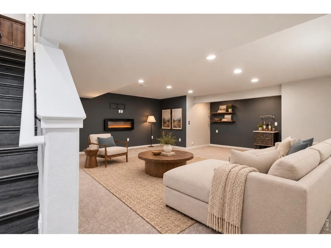 Photo of 347 Linden Oaks Dr