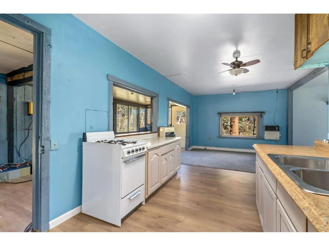Photo of 151 Columbine Dr