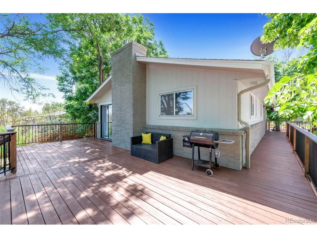 Photo of 9469 Grandview Ave