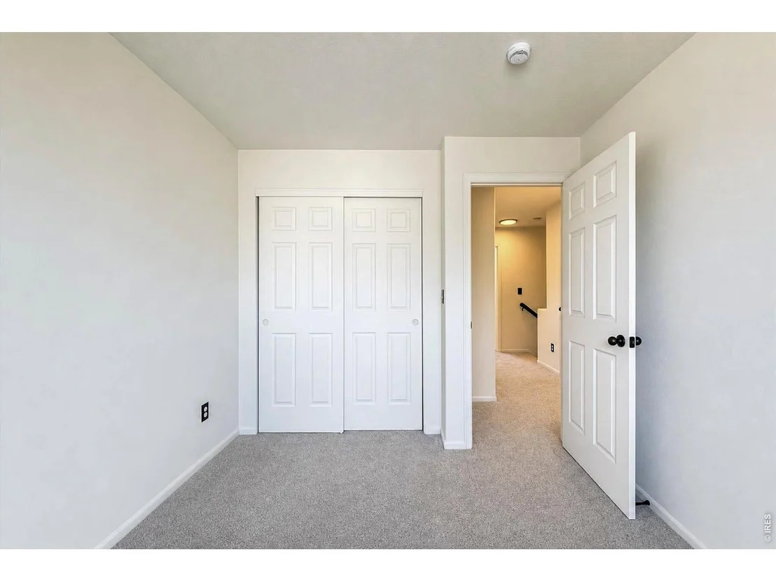 Photo of 1104 Fall River Cir