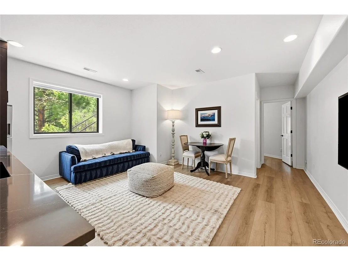 Photo of 1922 Baldy Ln