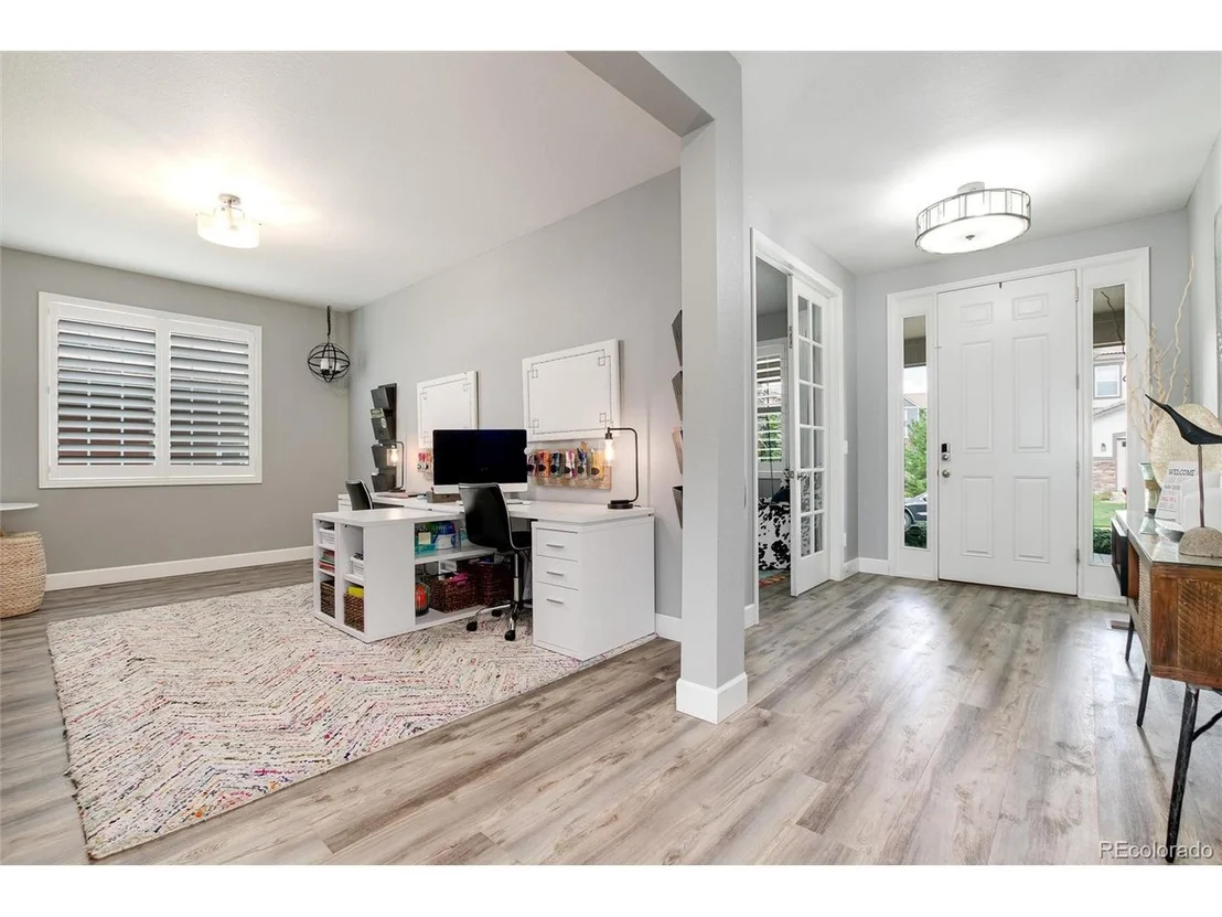 Photo of 650 Meadowleaf Ln