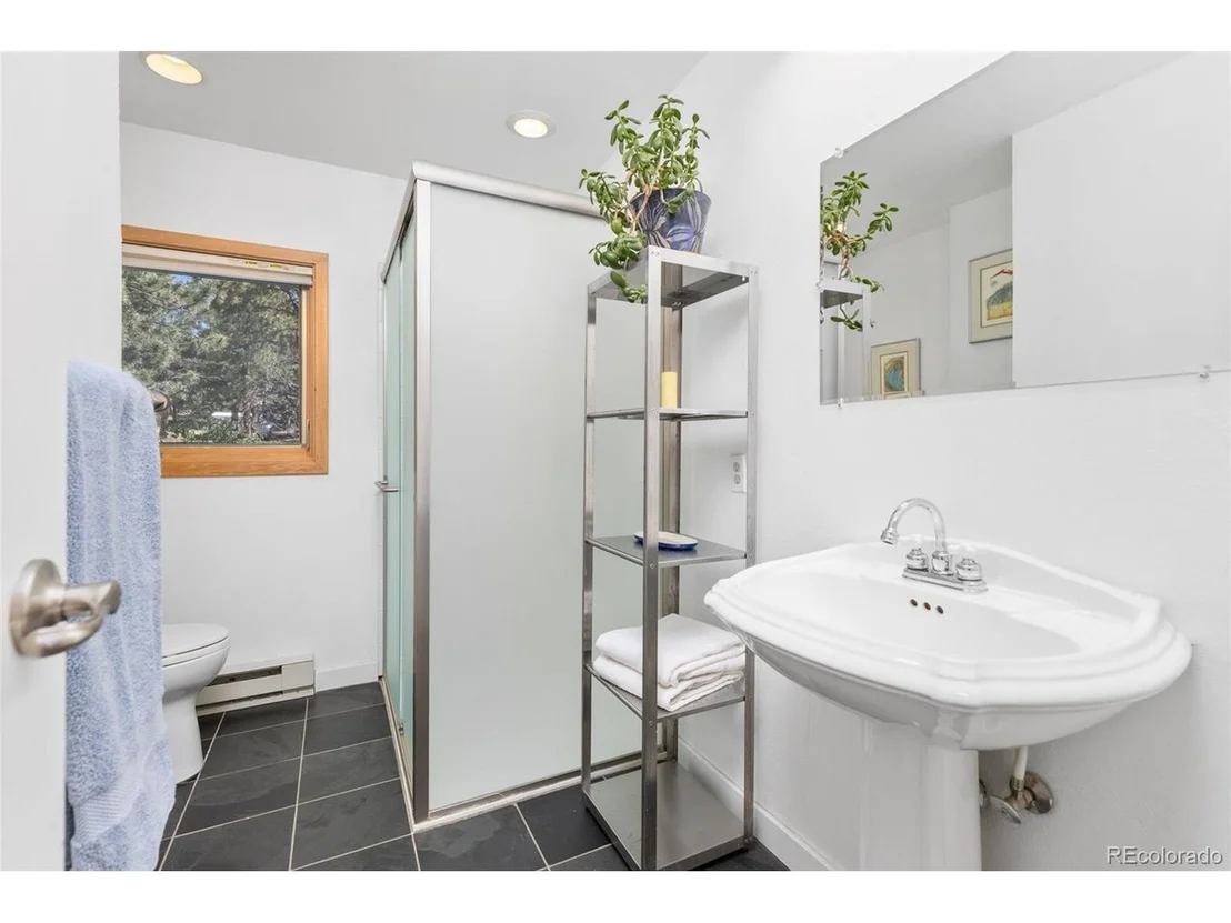 Photo of 84 Albert Dr
