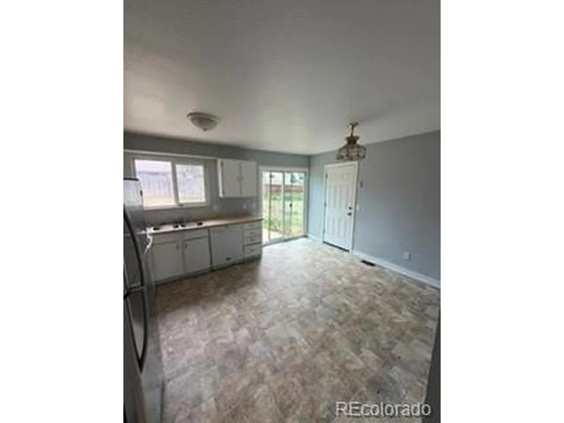 Photo of 9748 Clayton Cir