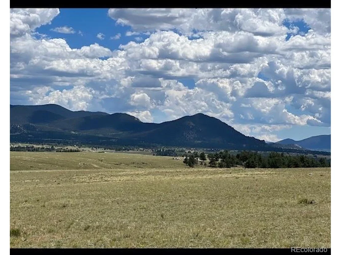 Photo of 1593 Yellowstone Rd
