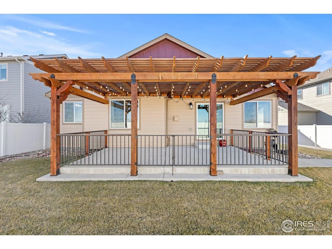 Photo of 6038 Carmon Dr