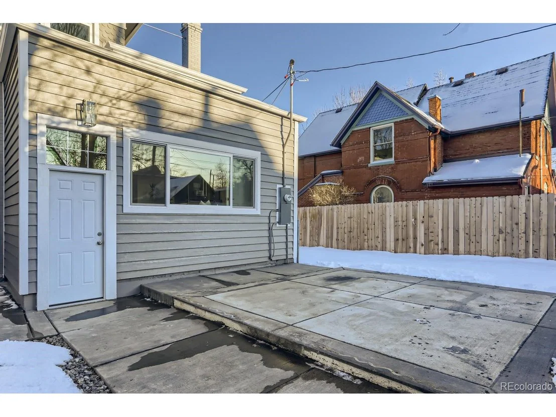 Photo of 3829 Lowell Blvd