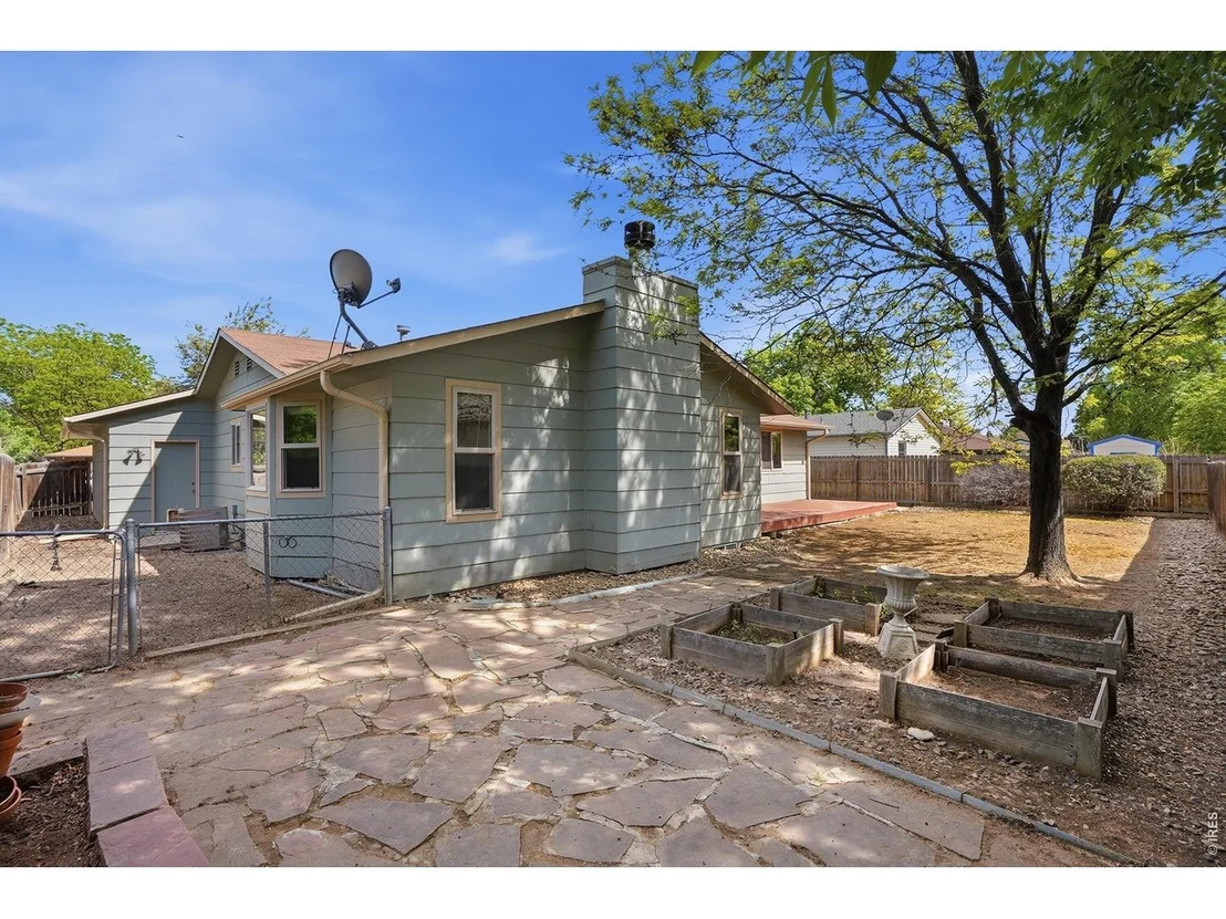 Photo of 1689 Geneva Cir