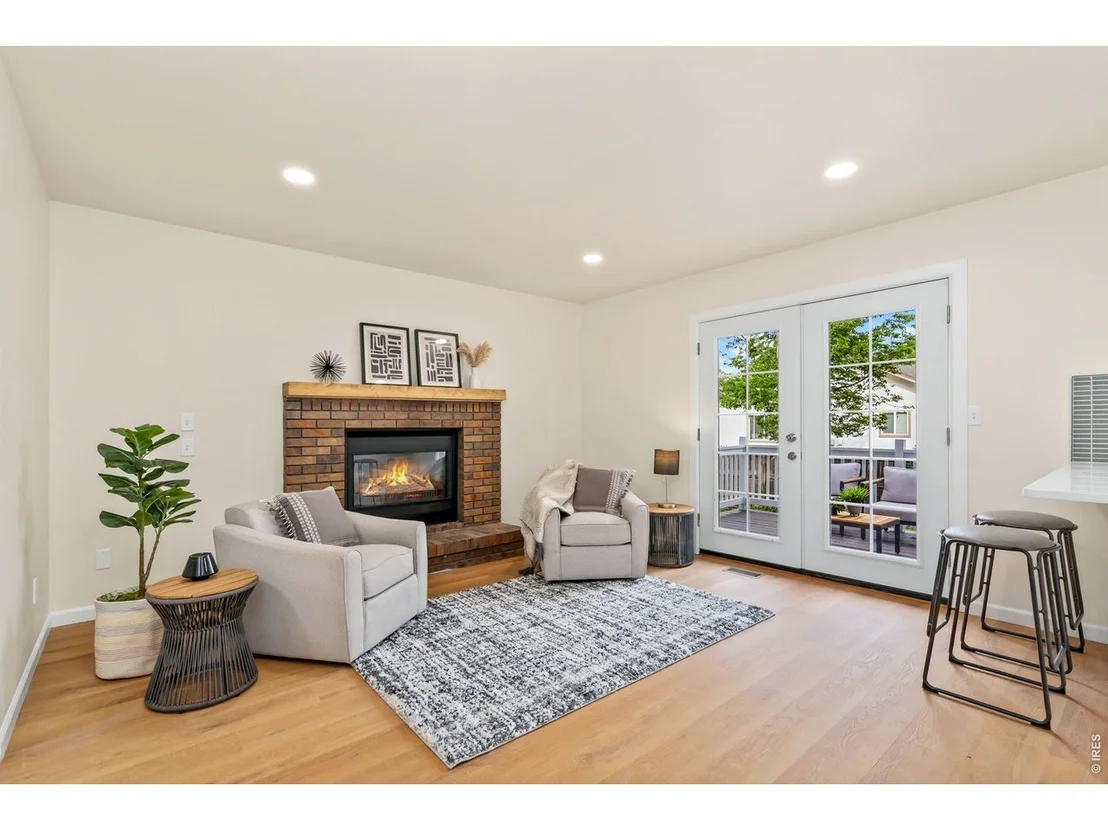 Photo of 3304 Collins Ave