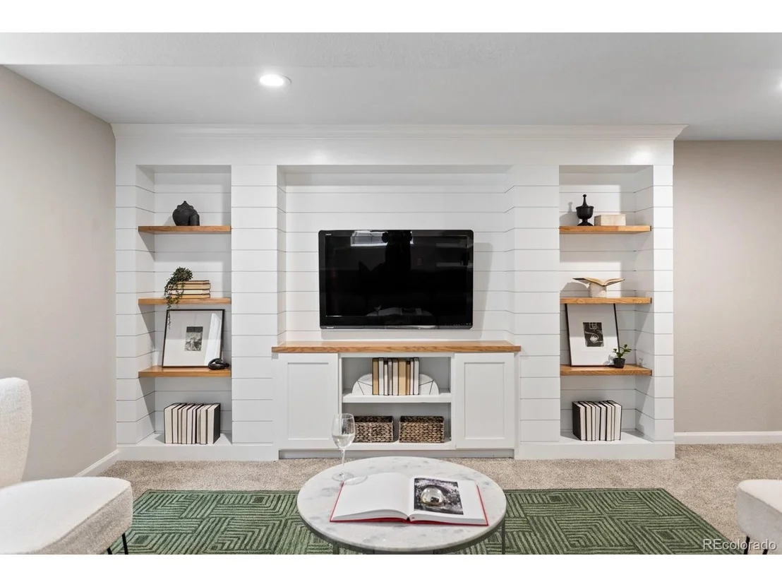 Photo of 6681 Secrest Cir