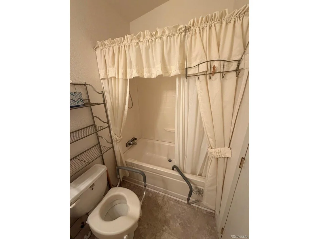 Photo of 386 Angus Cir
