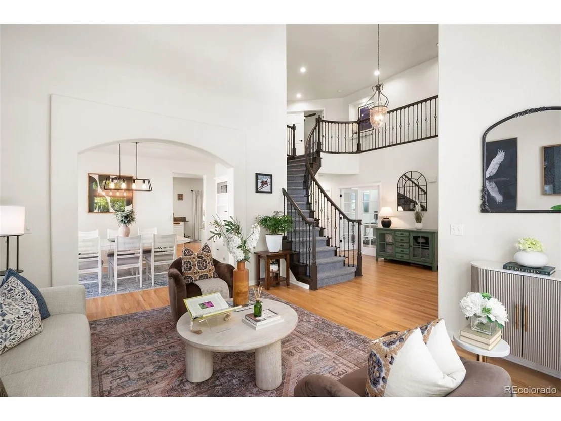 Photo of 10182 Knoll Cir