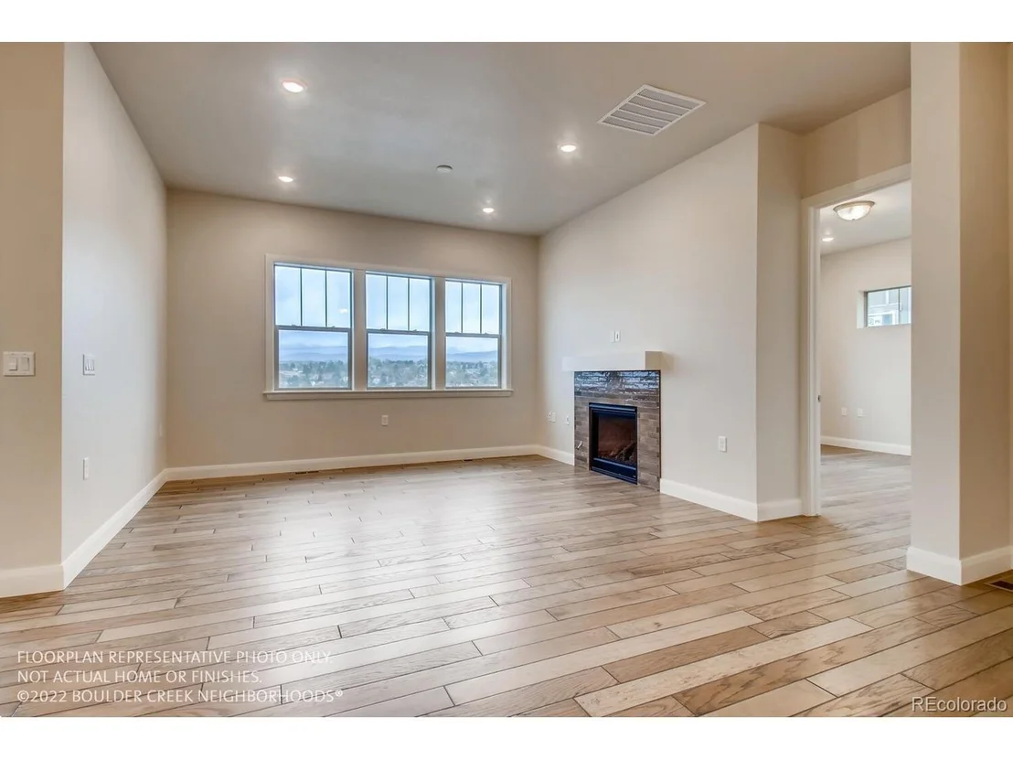 Photo of 886 Quarry Cir